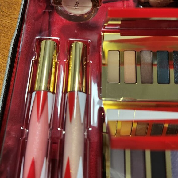 Estee Lauder Holiday Set - Picture 4 of 9